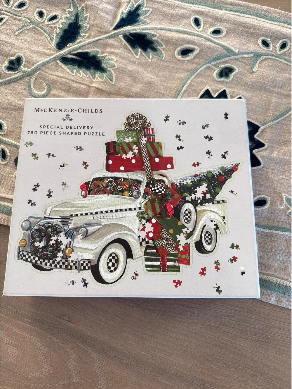 NEW MacKenzie-Childs Special Delivery 750 Piece Shaped Puzzle